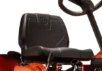 Husqvarna R 112C mit Mähdeck Combi 85 – Winterpaket mit Schneeschild, Gummileiste und Schneeketten – Modell 2025 – Bild 2